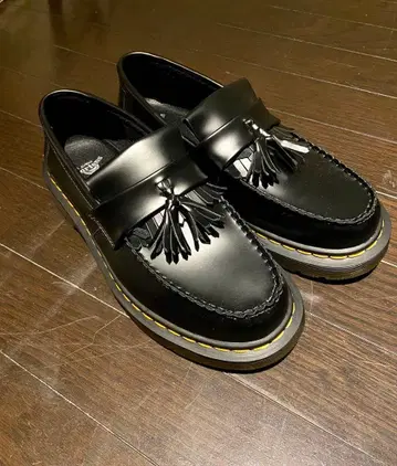 Dr.Martin 닮은 태슬 로퍼