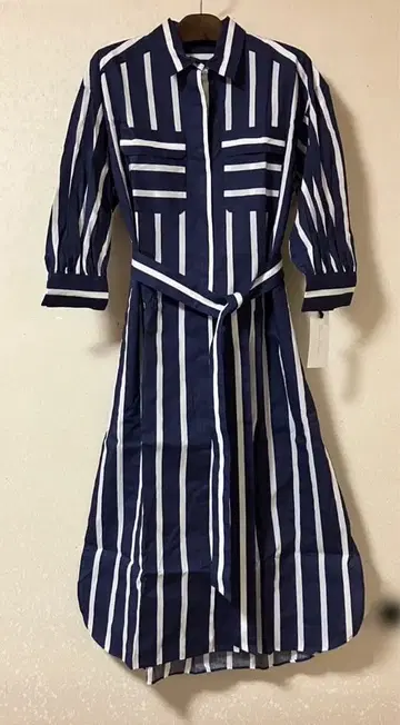 GraceClass 네이비/화이트 스트라이프 셔츠 원피스