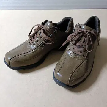 새상품급 문스타 25.0cm 스니커즈