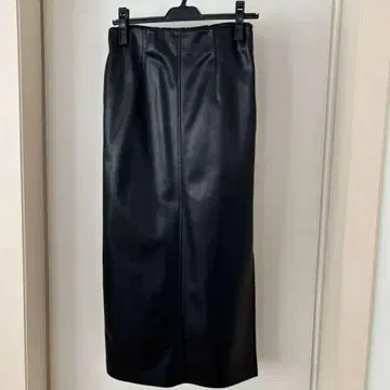 맥피 인조 가죽 스커트 사이즈 34