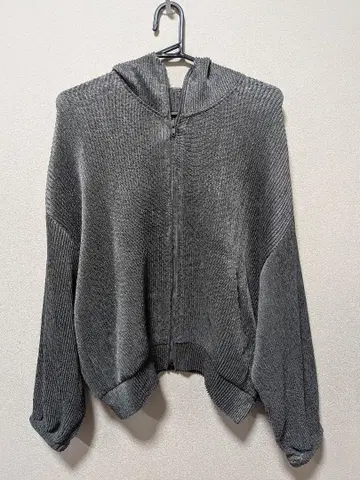 스페치오 후드 부착 가디건