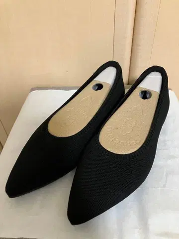 새상품급 VIVAIA 스틸레토 플랫슈즈 Aria5 블랙