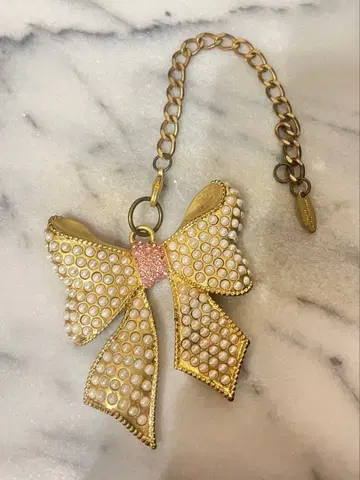 사만다 타바사 리본 참