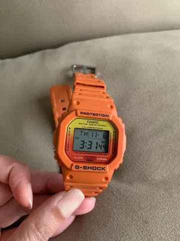 G-SHOCK/스피도/DW-5600/시계/오렌지/그라데이션/레어