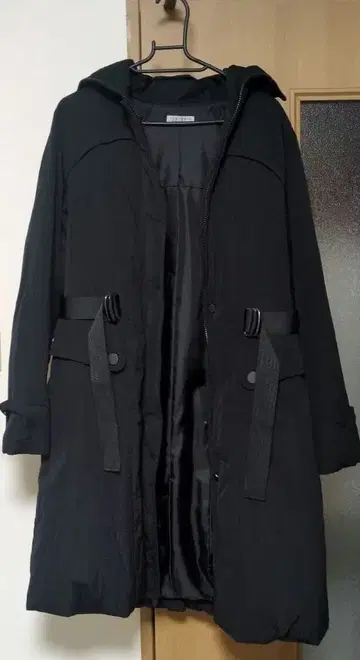 FESTENIR 블랙 다운 자켓