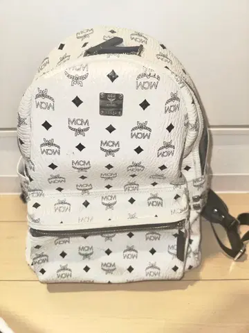 MCM 비세토스 화이트 라지 사이즈