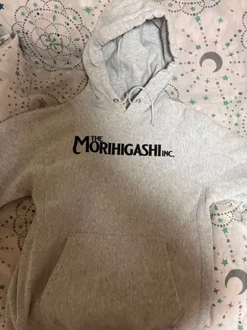 사라바 세이슌노 히카리 모리히가시 그레이 후드티 M