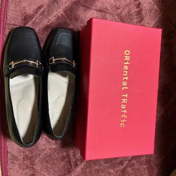 발가락.뒤꿈치 쿠션 포함 비트 힐 로퍼