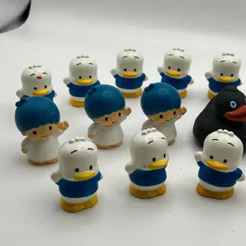 오리 페크루 외 다수 피규어 세트 22체