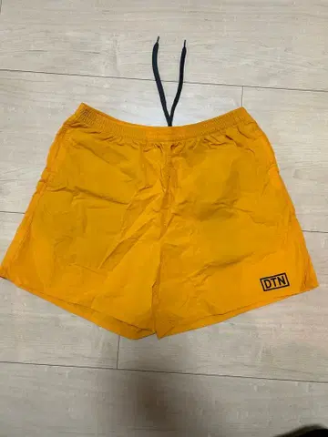 DTN 오렌지 숏팬츠 M 사이즈