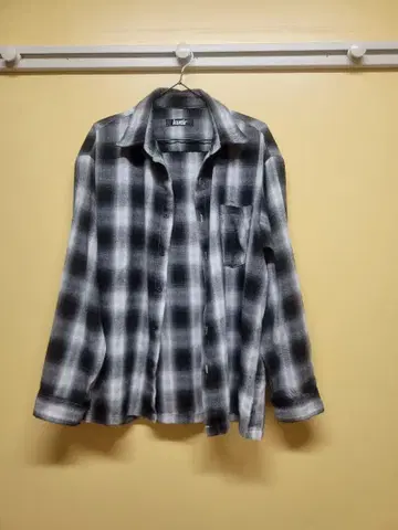 긴팔 플란넬 셔츠 블랙과 화이트 체크