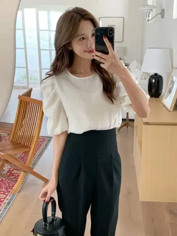 birthday bash 상의 화이트 새상품 미착용