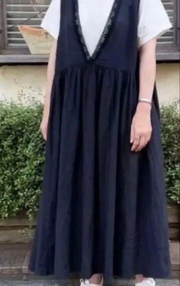 nest robe 린넨x레이스 에이프런 원피스 블랙 네스트로브