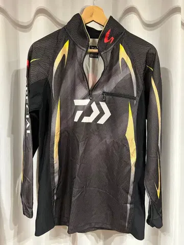 Daiwa 하프 지퍼 셔츠