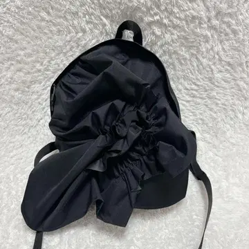 [ 컨디션 최상 ] gomme 데코레이션 프릴 백팩 블랙
