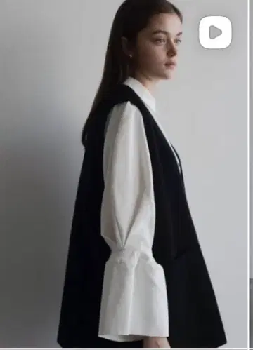 [ OHGA ] 라파 블라우스 화이트 [ 새상품급 ]