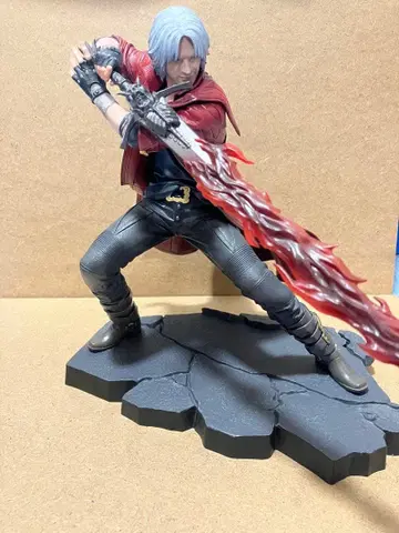 데빌 메이크라이 5 단테 피규어