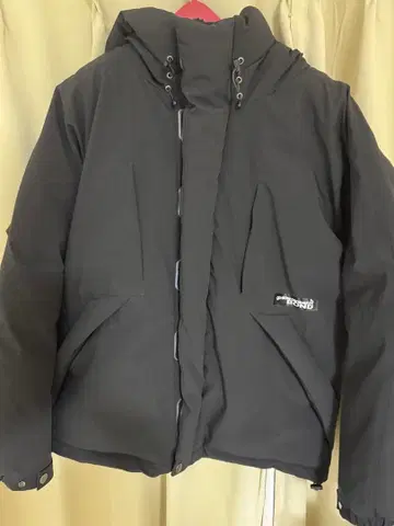 go slow caravan 블랙 다운 자켓