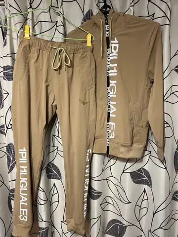 베이지 셋업 1PIU1UGUALE3 여성용 골프웨어