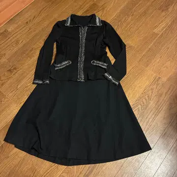 코시노 히로코 블랙 셋업