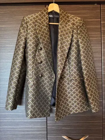 ZARA 기하학 패턴 더블 브레스트 자켓