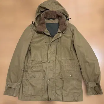 TOMORROWLAND 후드 부착 카키 자켓