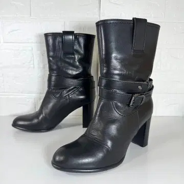 [ 새상품급 ] DIANA 숏부츠 가죽 더블 벨트 블랙 22.5cm