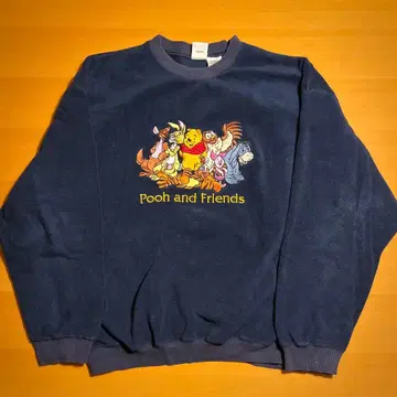 디즈니 맨투맨 네이비 데카 자수 블루종 풀오버 푸우