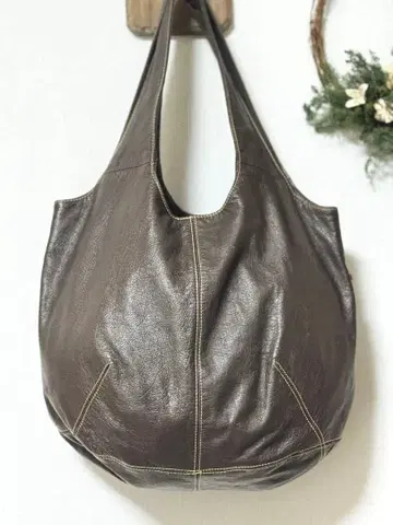 퍼머넌트 에이지 가죽 숄더백