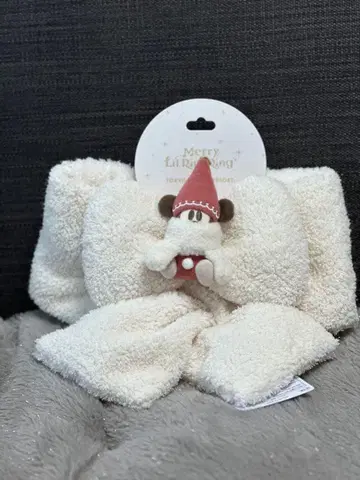 [ 미사용 새상품 ] 2025 릴린링 머플러 디즈니 크리스마스