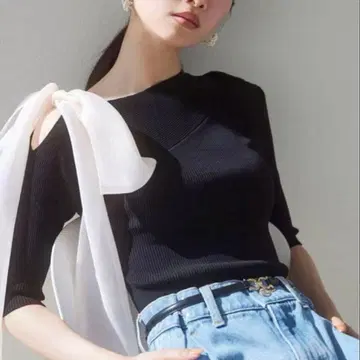 SNIDEL 숄더 리본 아지메 니트탑