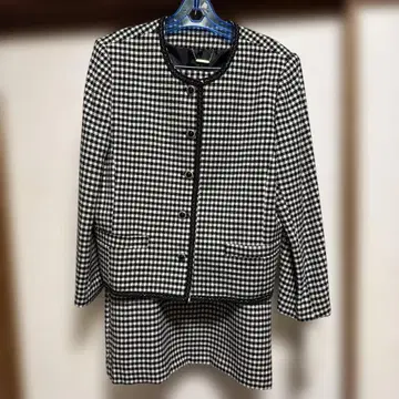 체크 무늬 스커트 수트