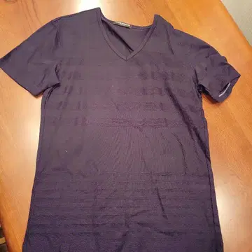 HIDEAWAYS V넥 T셔츠 블랙