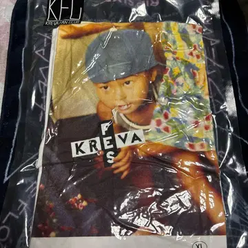 KREVA KFC 한정판 TCT 귀쨩 셔츠