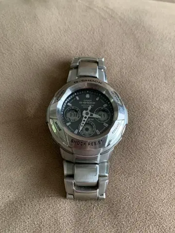 G-SHOCK 쿼츠 손목시계 실버.