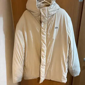 GAP 후드 부착 화이트 다운 자켓