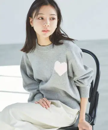 VIS [세탁 가능] 하트 모티브 니트 그레이