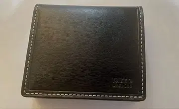 TAKEO KIKUCHI 이단 접이식 지갑