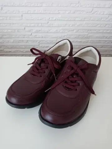 미사용 FITJOY 여성용 스니커즈 와인 레드