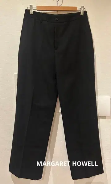 마가렛호웰 블랙 슬랙스 스트레이트 핏