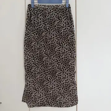 사이드 슬릿 / 시어 레오파드 스커트