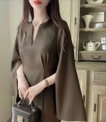 새상품 오샤레 슬릿 슬리브 머메이드 원피스 L