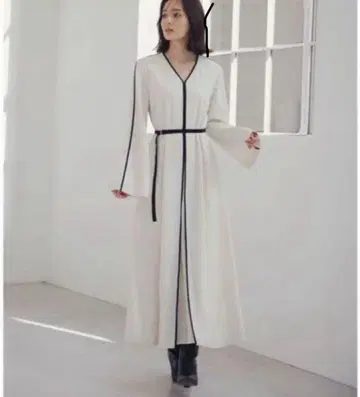 anuans 아뉴앙스 바이컬러 파이핑 롱 슬리브 원피스