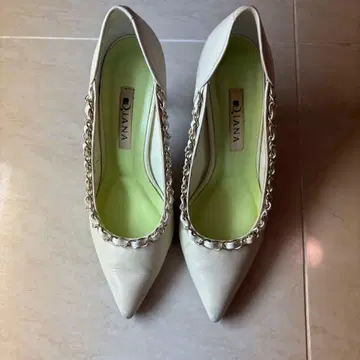 DIANA 화이트 스틸레토 펌프스