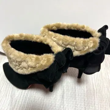 다이애나 Disney 퍼 달린 블랙 스웨이드 부티