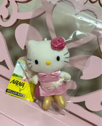 헬로키티 NANA 콜라보 봉제 인형 체인 키링 택 포함 미사용 새상품