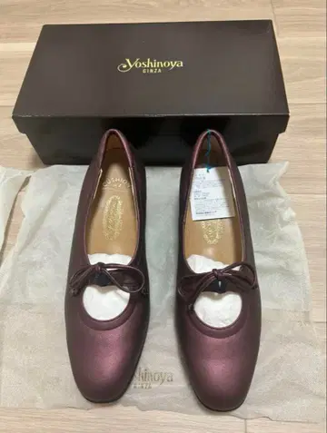 긴자 요시노야 와인 레드 리본 펌프스