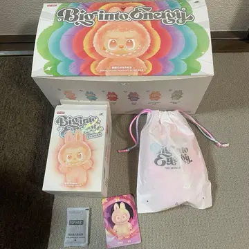 THE MONSTERS Big into Energy 라브브 LOYALTY