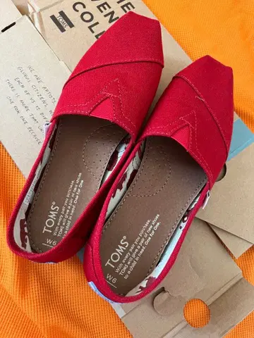TOMS 빨간색 슬립온 W6