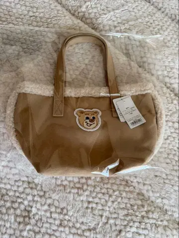 [ 미사용 새상품 ] 러브리바이페이러 올드테디 와펜 보아 토트